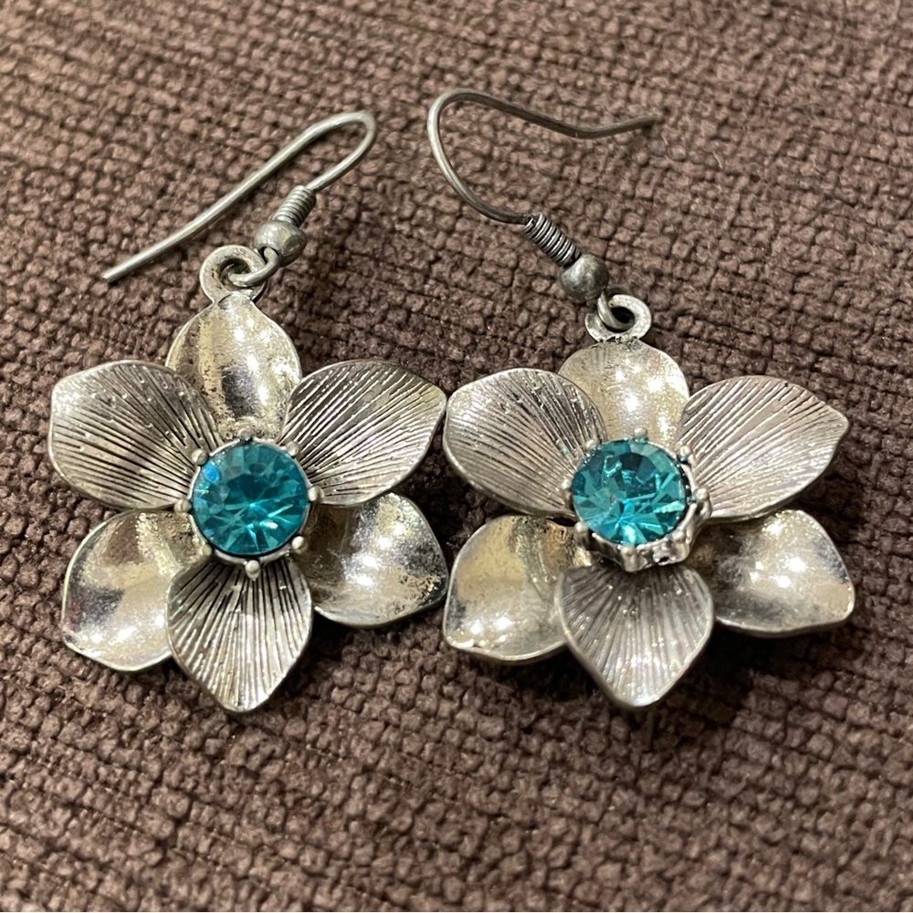 Silver Floral Earrings with Blue Gemstone